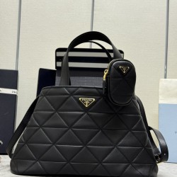 F880 new medium tote bag 1BG545 arrived this Matinee handbags imported calfskin handmade diamond embossed embroidery pattern design looks unique atmosphere with imported sheepskin lining with a zipper pouch inside with hook and loop removable tote and lon