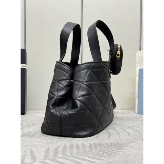 F880 new medium tote bag 1BG545 arrived this Matinee handbags imported calfskin handmade diamond embossed embroidery pattern design looks unique atmosphere with imported sheepskin lining with a zipper pouch inside with hook and loop removable tote and lon