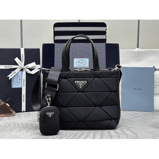 F450Diamond Lattice Tote Bag 3-in-11BG380This System Tote Bag comes with two leather handlesExquisite stitching technology shapes a triangular pattern to show craftsmanshipDetachable woven nylon shoulder strap brings different stylesFavorite is still the 