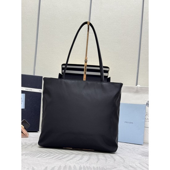F300 new tote bag B6245 medium this retro tote bag using imported nylon fabrics iconic triangle label design simple and stylish space capacity is very practical retro fashion combined with one too good to look at and a permanent never out of fashion shopp