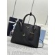 F830 classic models Tote red lining 1BG775 black large 33cm arrival color color fully upgraded using imported coarse cross grain cow with the impact of the color calfskin top brushed hardware color matching handles never out of fashion shopping bag naught