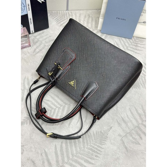 F830 classic models Tote red lining 1BG775 black large 33cm arrival color color fully upgraded using imported coarse cross grain cow with the impact of the color calfskin top brushed hardware color matching handles never out of fashion shopping bag naught