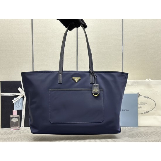 F400 new tote bag 1BG527 This timeless tote bag is a reinterpretation of the classic design of the four imported nylon fabrics with a sophisticated and practical silhouette to show the unique style of clean lines and atmosphere of the atmosphere is easy t